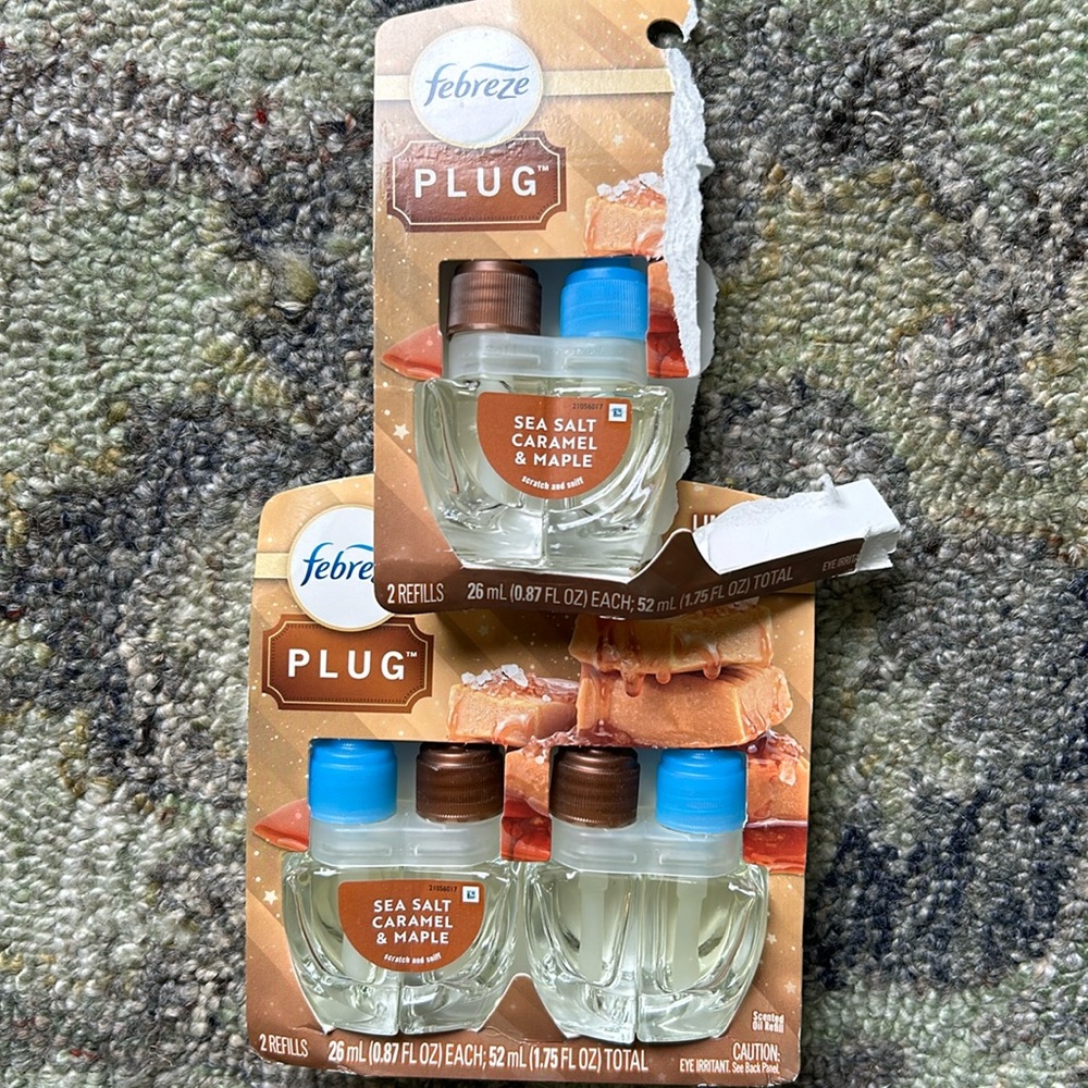 Febreze plug in refills lot of 3 Sea Salt Caramel & Maple Limited Edition